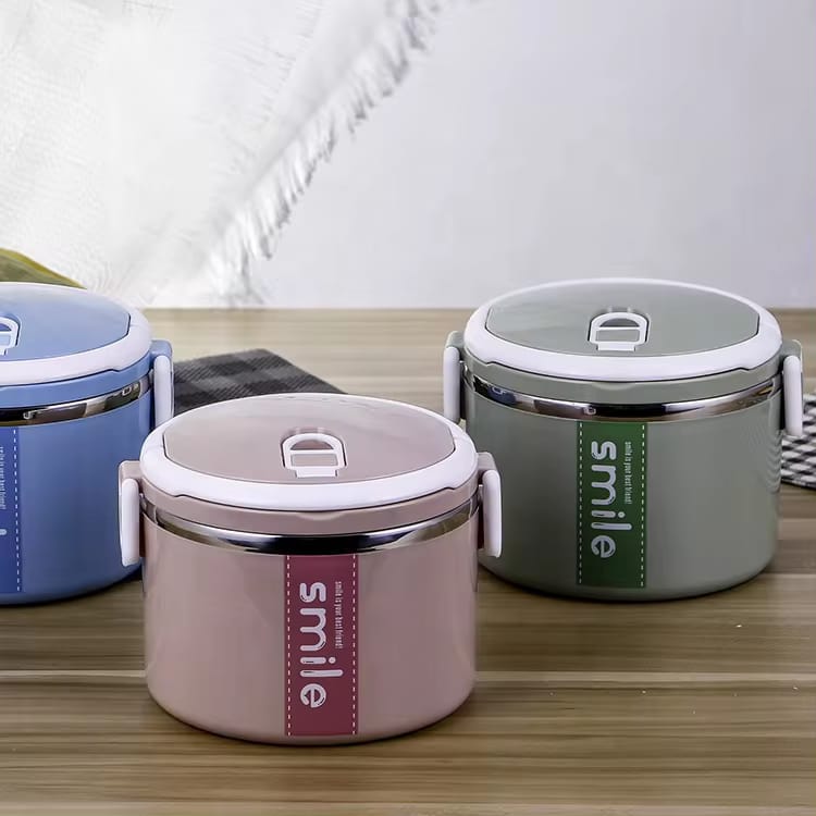 Large capacity portable lunch box