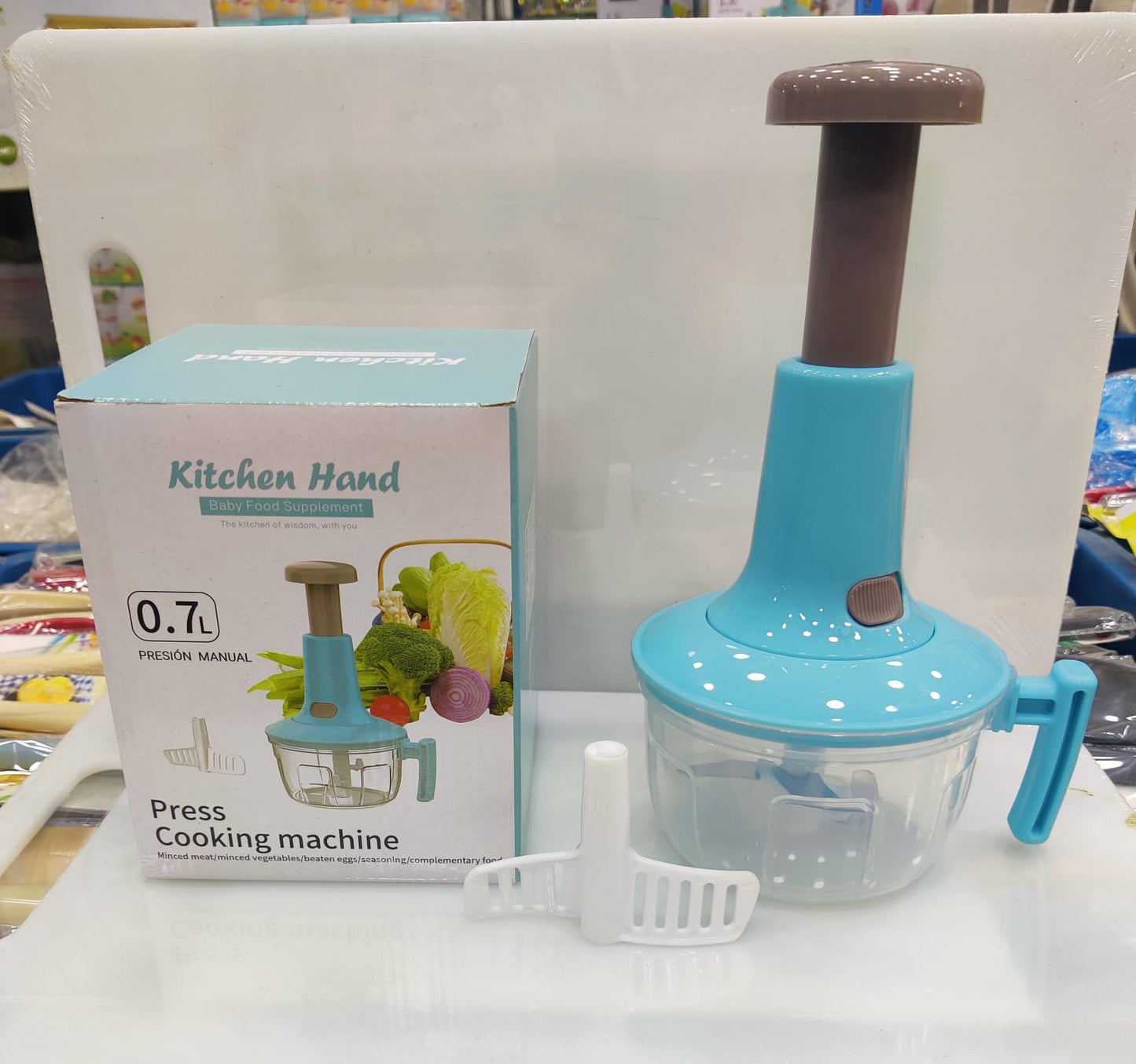 Hand Pressure Manual Kitchen Chopper 0.7 ltr
