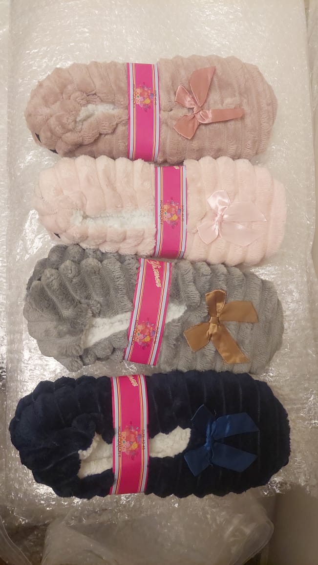 High Quality Warmer in door sleeper, Random color