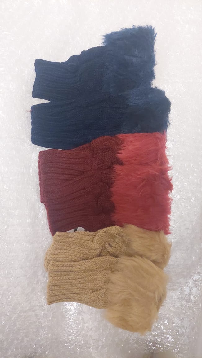 Warmer hand gloves random color