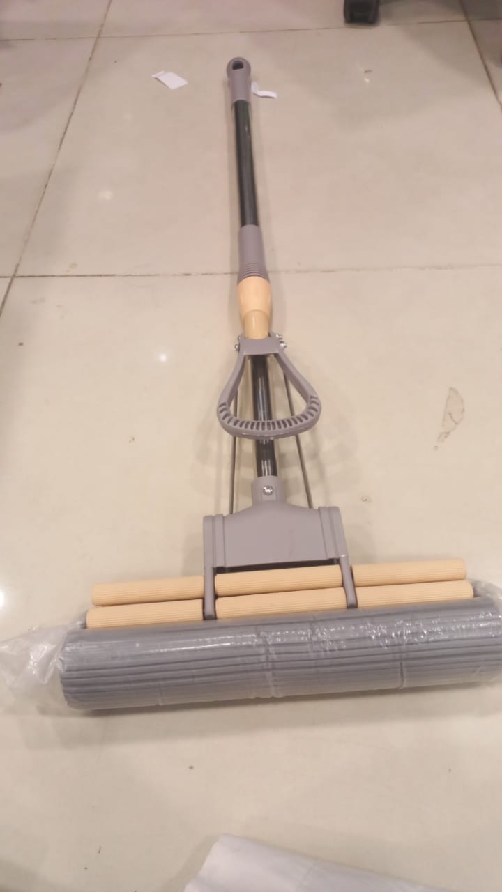 FLOOR MOP ROLLER